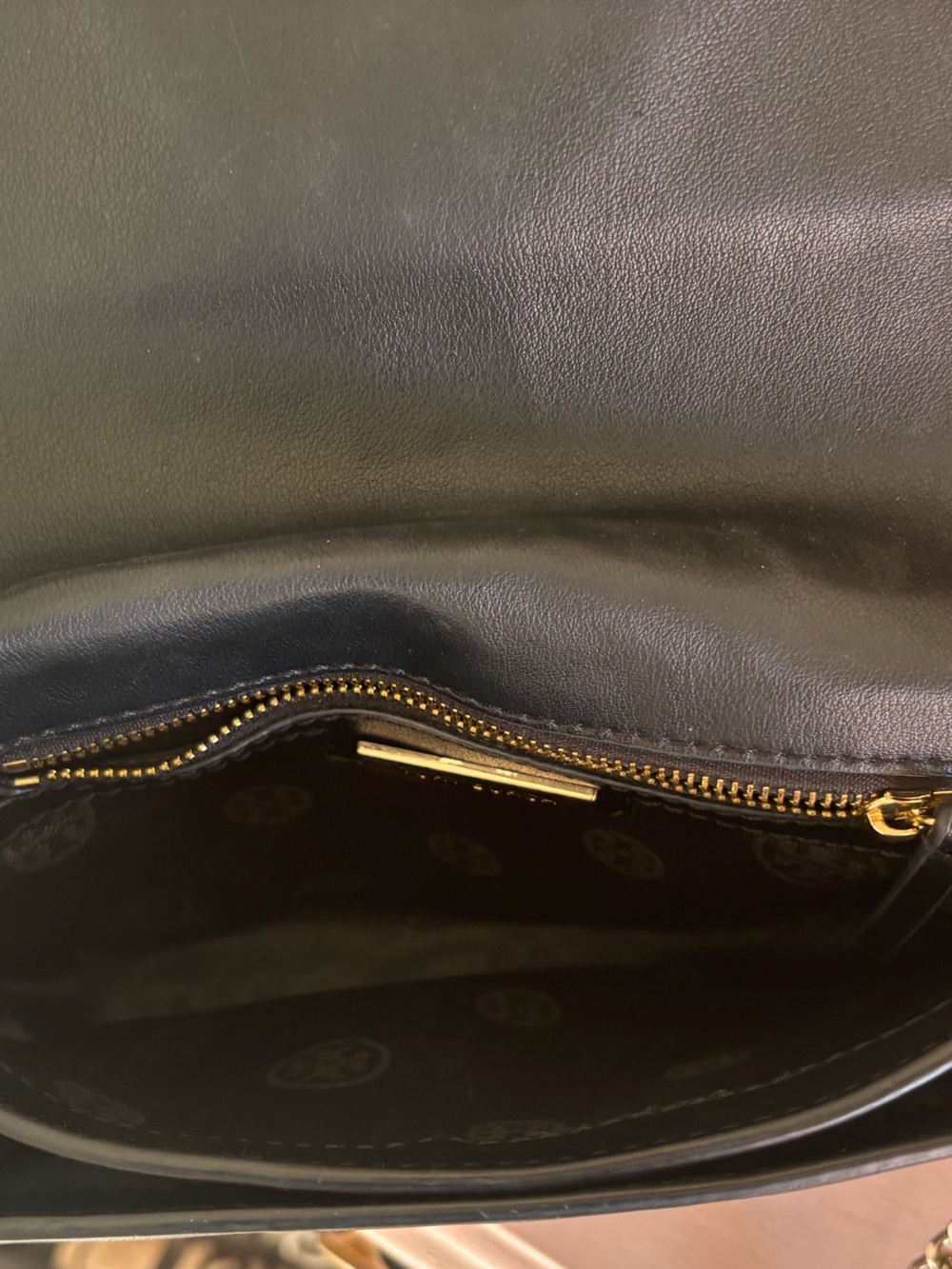 Tory Burch Isabella Clutch- Black Leather Logo Chain Crossbody - Picture 8 of 16